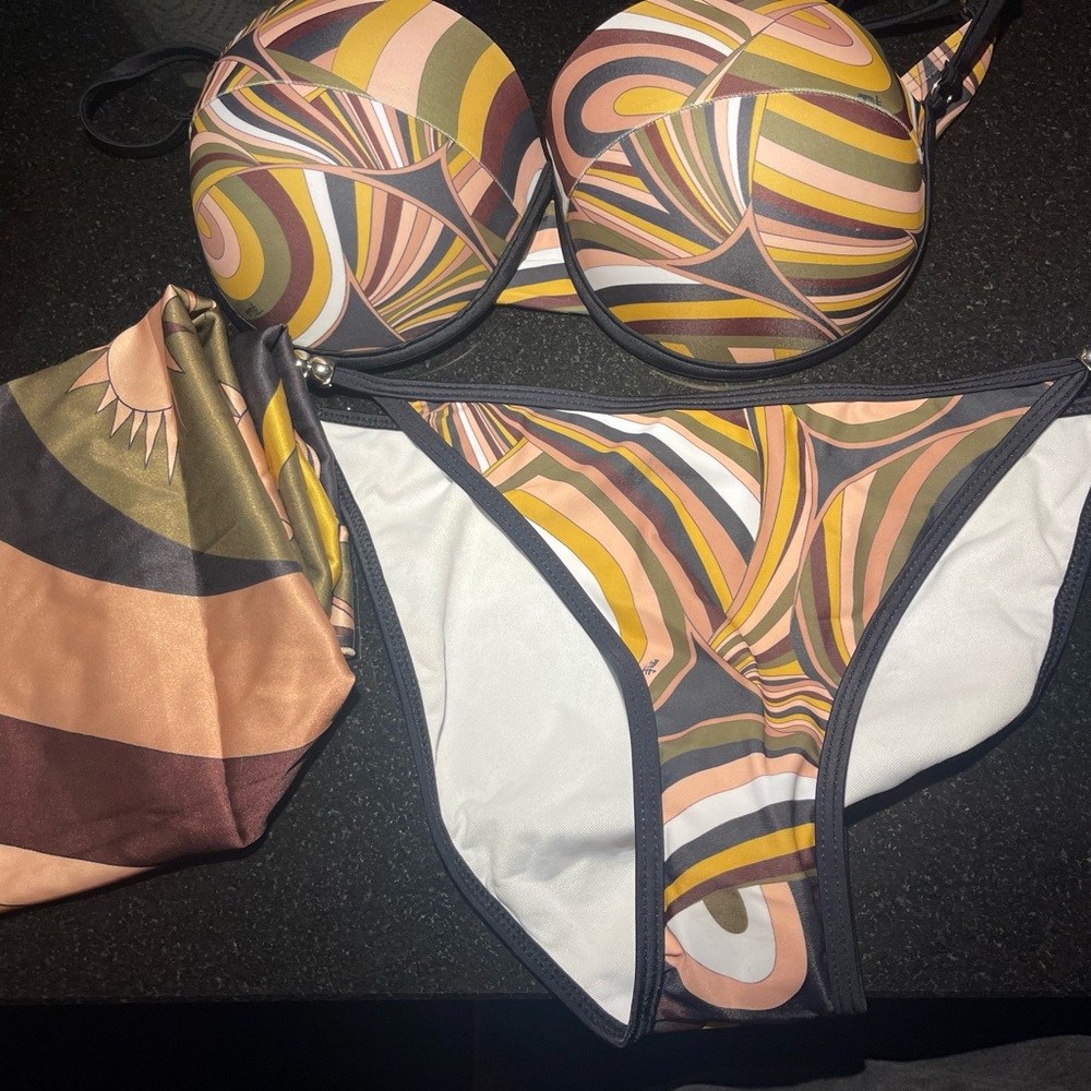 Multicolor Bikini Set - Picture 2 of 3